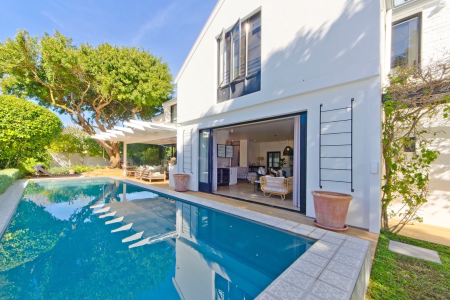 4 Bedroom Property for Sale in Leisure Isle Western Cape